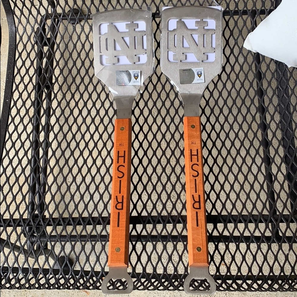 Notre Dame Sportula for grilling